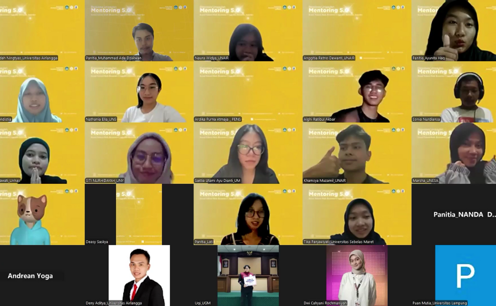 Tampilan galeri Zoom Workplace yang dipenuhi oleh puluhan peserta dan panitia Mentoring Awardee 5.0 dengan latar belakang virtual berwarna kuning cerah bertajuk "Mentoring 5.0: Bekal Sukses Beasiswa Unggulan Bersama Awardee